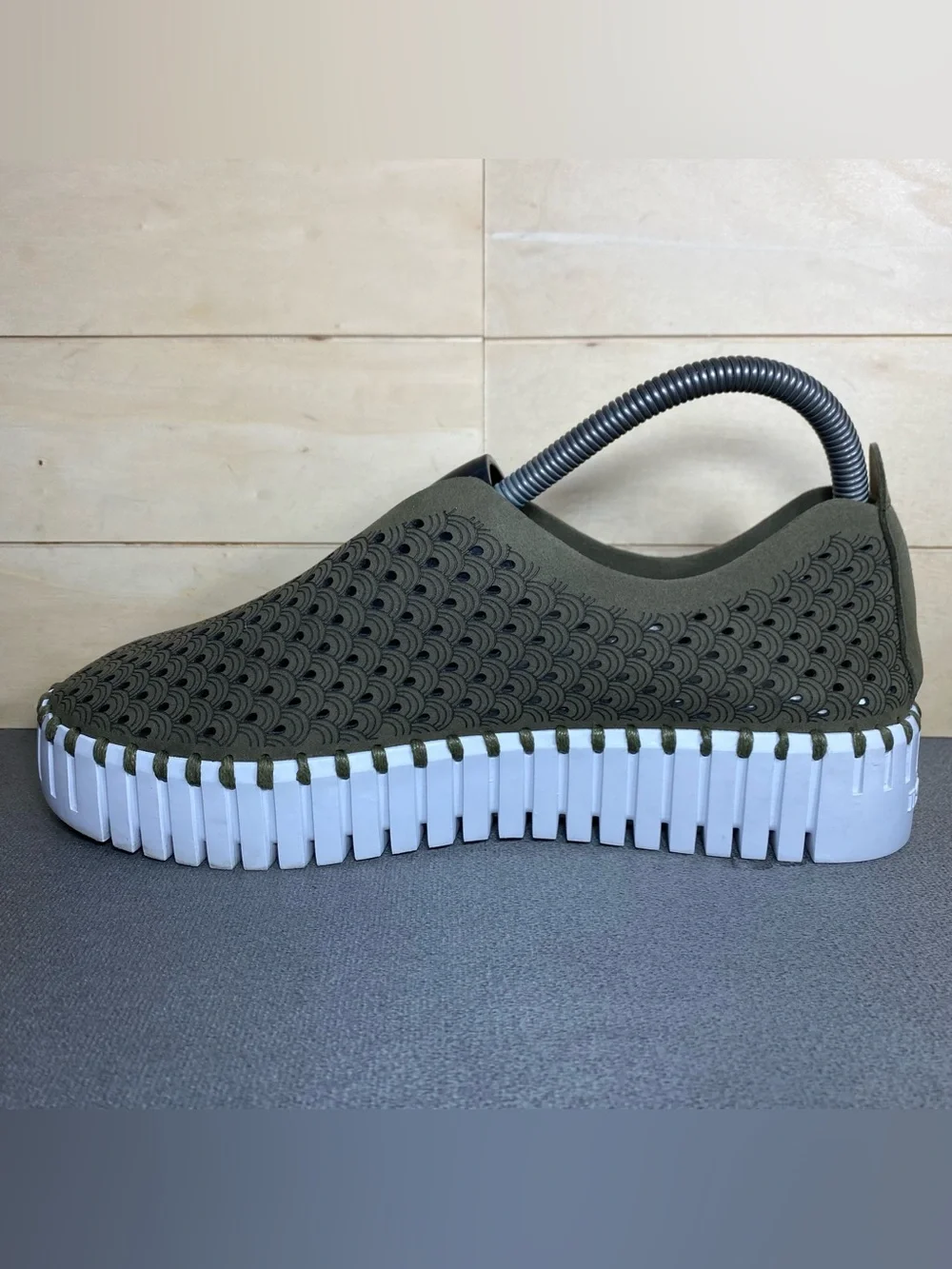 Ilse Jacobsen Tulip Platforms Olive Green Women's Size 8 Shoes EU38 Slip-Ons
